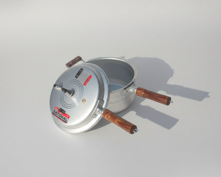 best instant cooking pot, pressure cooker from best cookware brand in Pakistan-cooknex.pk