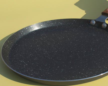 30cm Nonstick Marble Coated Pizza Pan / Hot Plate – Cooknex Wooden Handle