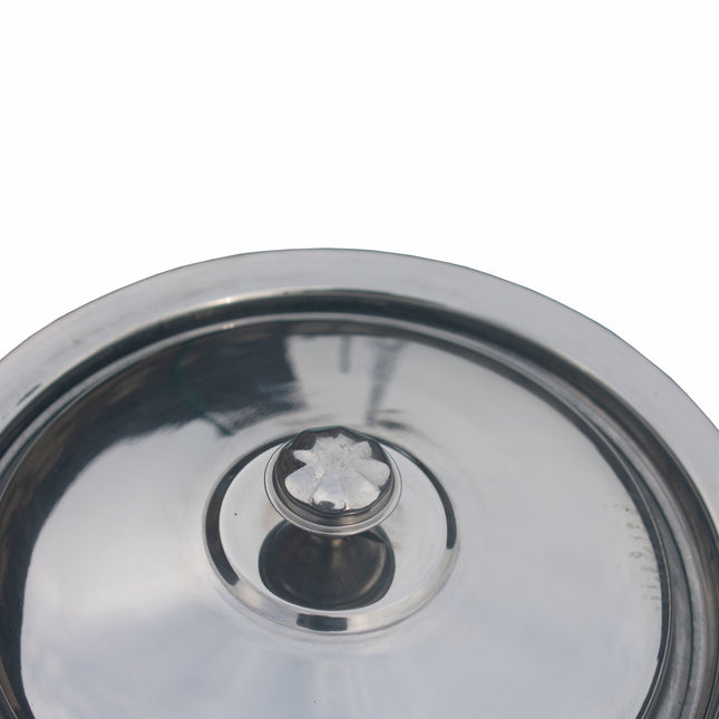 Close-up of a metallic lid of food container with a central knob at sale price by cooknex