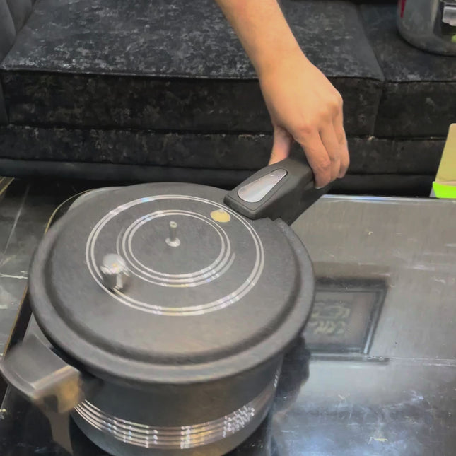 best nonstick pressure cooker highly recommended by azad chaiwala - available at cooknex.pk at best price in Pakistan